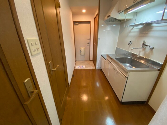 物件内観写真17　(廊下)