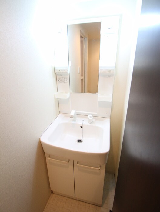 物件内観写真13　(洗面)