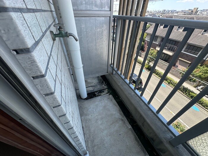 物件内観写真10　(洗濯機置場)