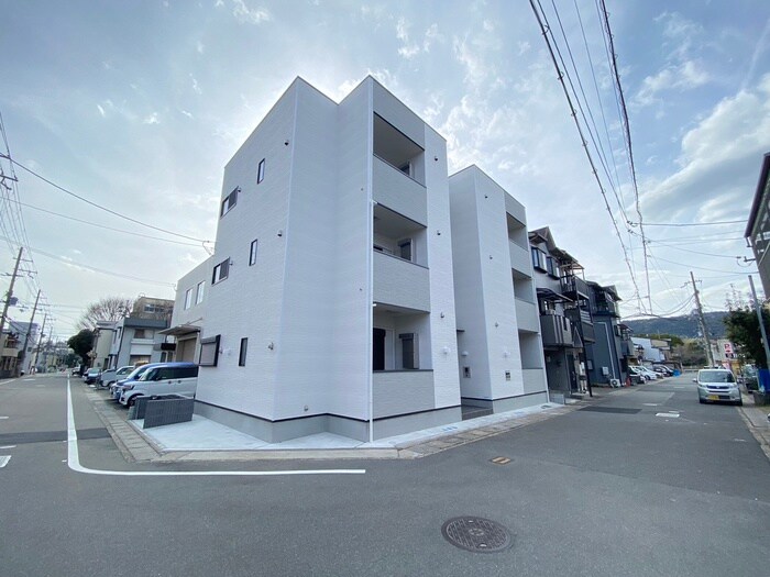 物件外観写真1　(外観写真)