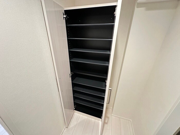 物件内観写真19　(靴箱)