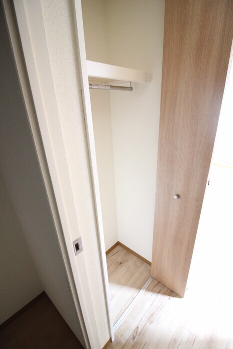 物件内観写真16　(収納)