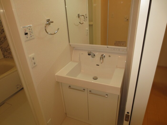 物件内観写真11　(洗面)