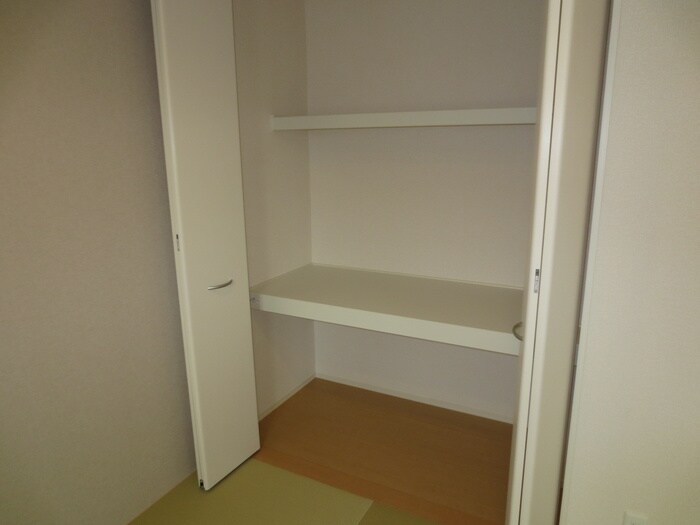 物件内観写真14　(収納)
