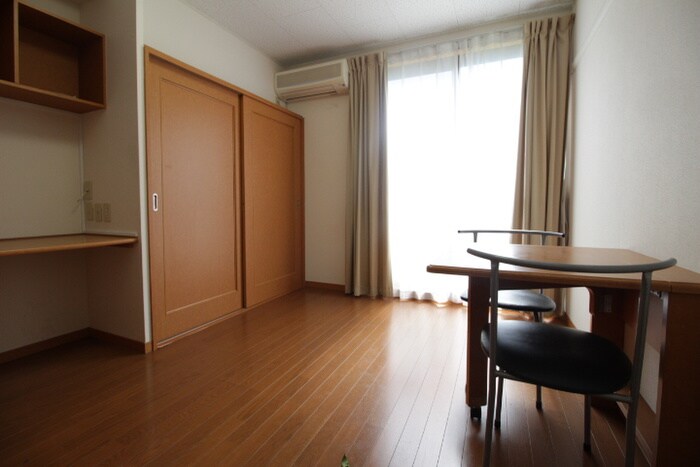 物件内観写真10　(居室)