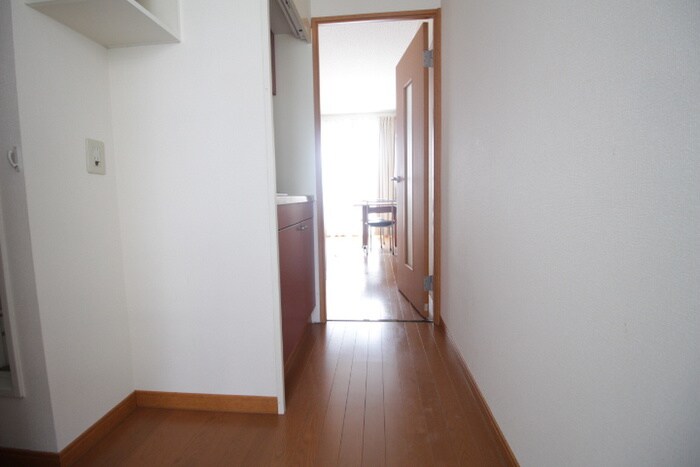 物件内観写真17　(廊下)