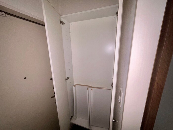 物件内観写真8　(靴箱)