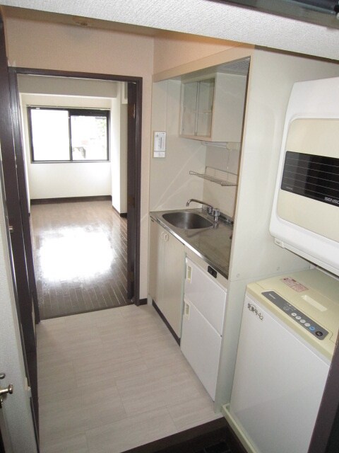 物件内観写真7　(玄関)