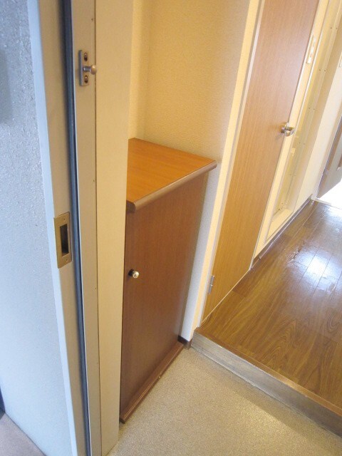 物件内観写真7　(玄関)