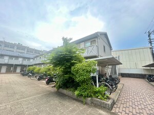 カネマスロイヤルコートＡ棟外観写真
