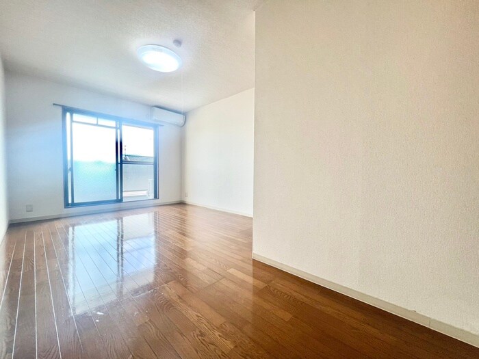 物件内観写真10　(居室)