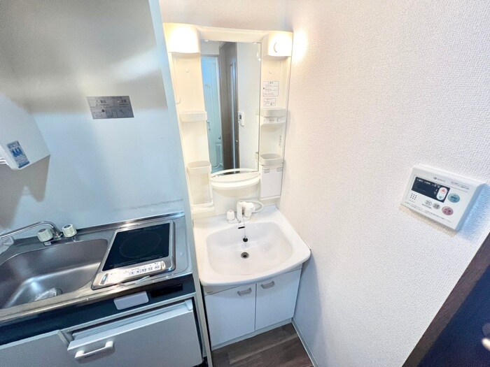 物件内観写真12　(洗面)