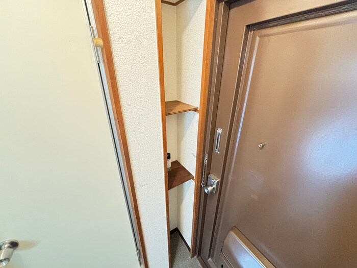 物件内観写真17　(靴箱)
