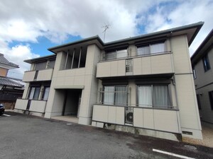 シャーメゾン六条C棟外観写真