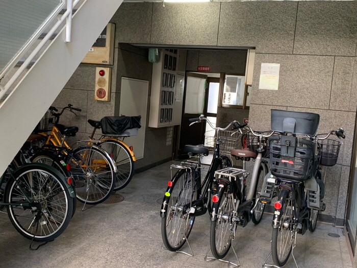 物件外観写真6　(駐輪場)