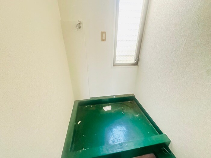 物件内観写真13　(洗濯機置場)