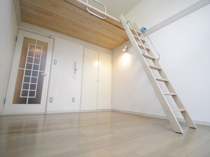 物件内観写真8　(居室)