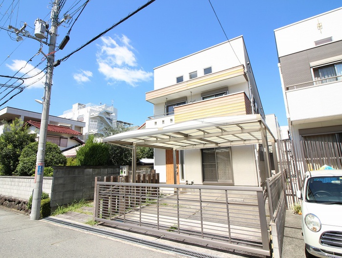 上野坂２丁目貸家