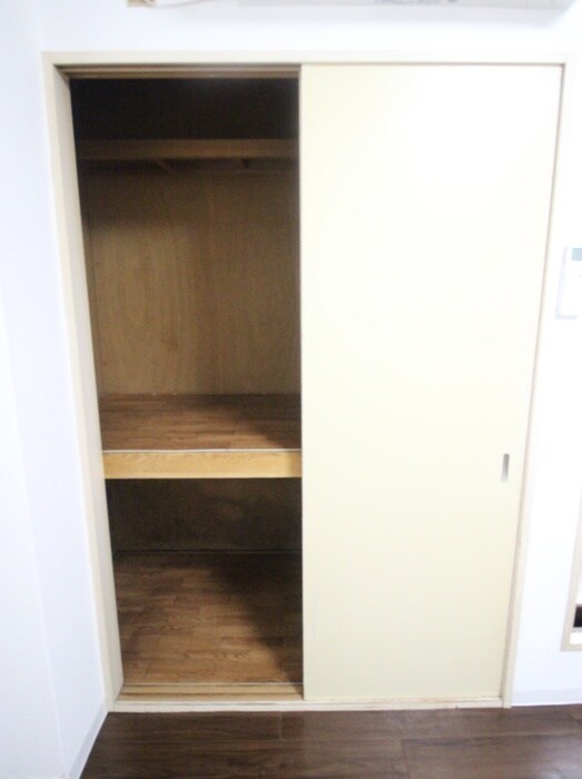 物件内観写真13　(収納)