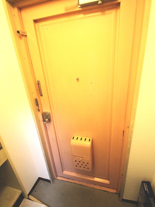 物件内観写真16　(玄関)