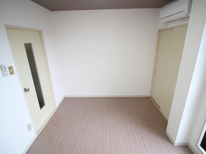 物件内観写真21　(居室)