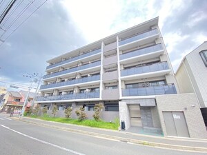 ﾌｧｰｽﾄﾌｨｵｰﾚ京都円町（402）外観写真