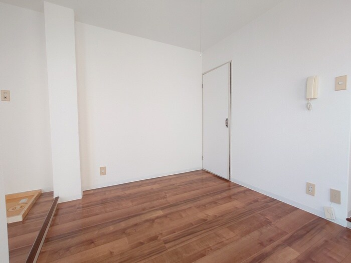 物件内観写真4　(居室)