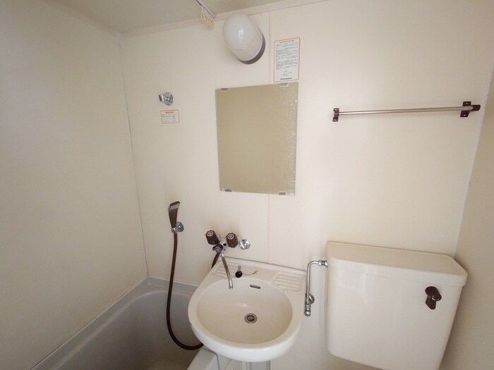 物件内観写真8　(洗面)