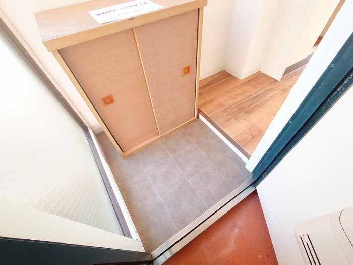 物件内観写真11　(玄関)