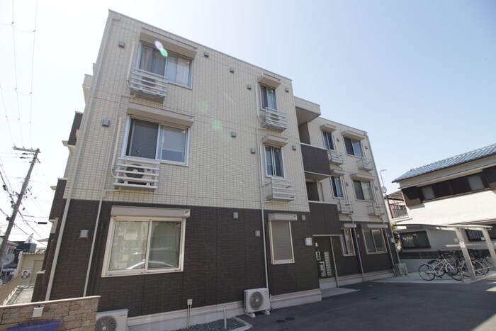 物件外観写真1　(外観写真)