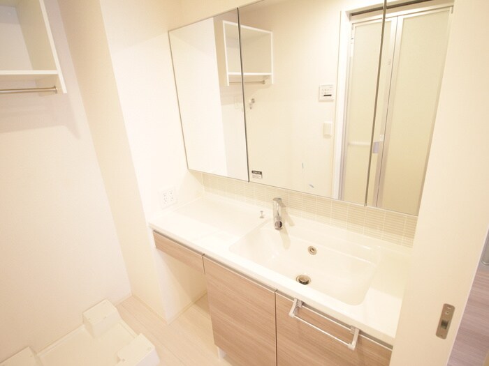 物件内観写真11　(洗面)