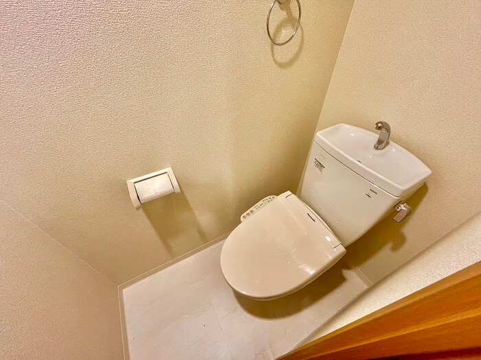 物件内観写真12　(トイレ)