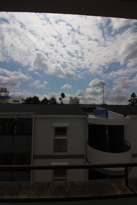 物件内観写真12　(室内からの展望)