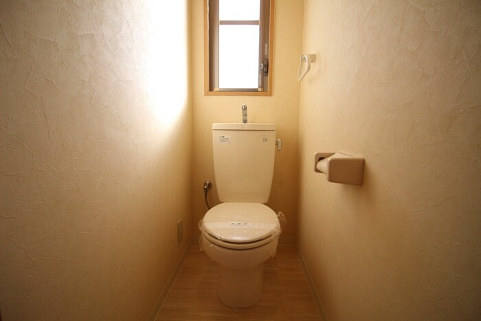 物件内観写真11　(トイレ)