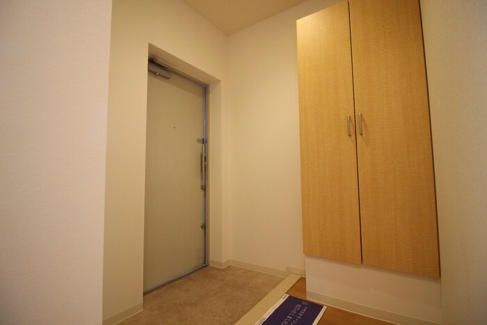 物件内観写真15　(玄関)
