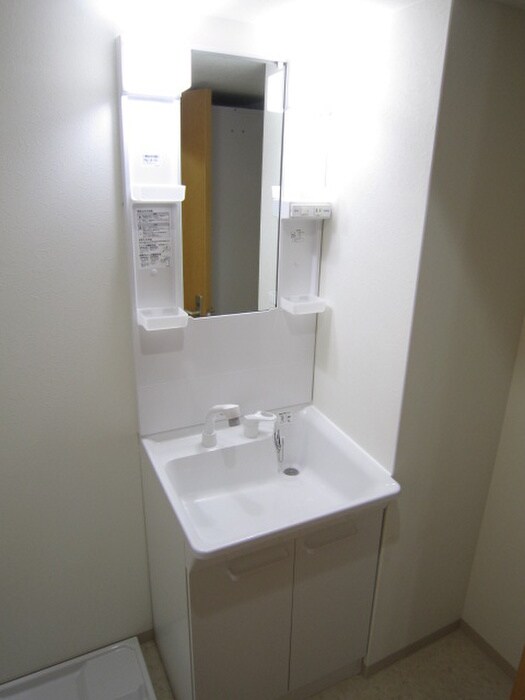 物件内観写真9　(洗面)