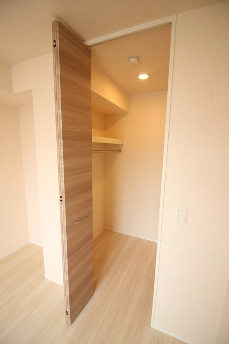 物件内観写真15　(収納)