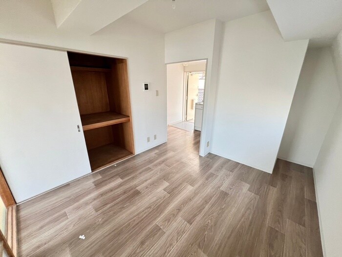 物件内観写真10　(居室)