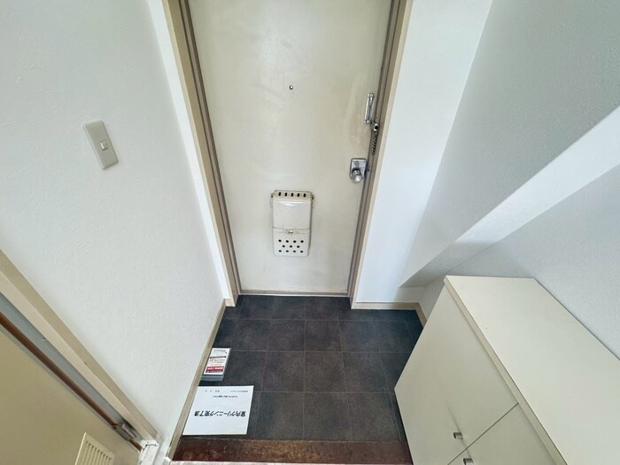 物件内観写真14　(玄関)