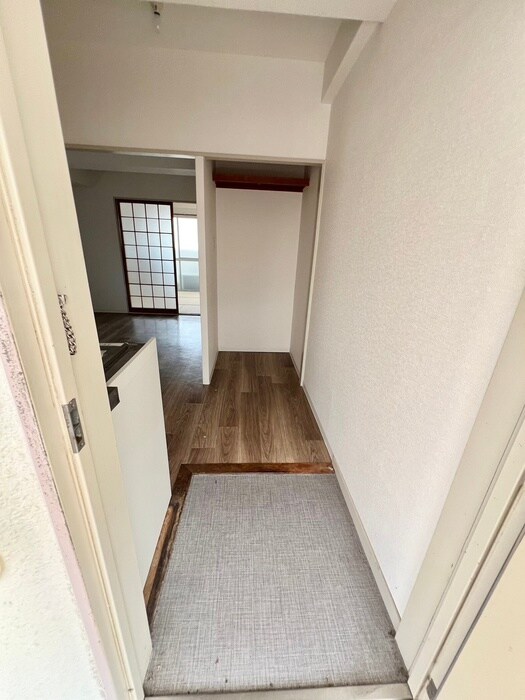 物件内観写真22　(玄関)