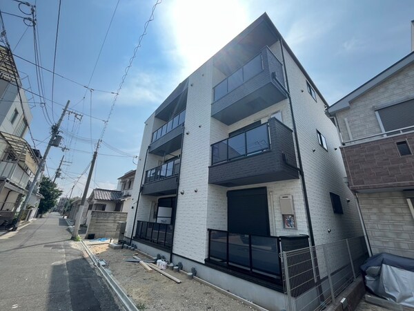 建築中