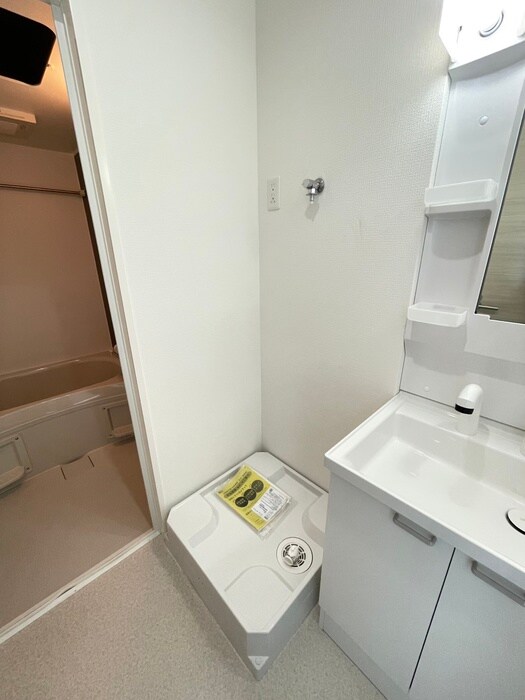 物件内観写真13　(洗濯機置場)