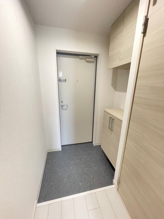 物件内観写真17　(玄関)