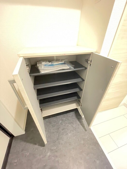物件内観写真18　(靴箱)