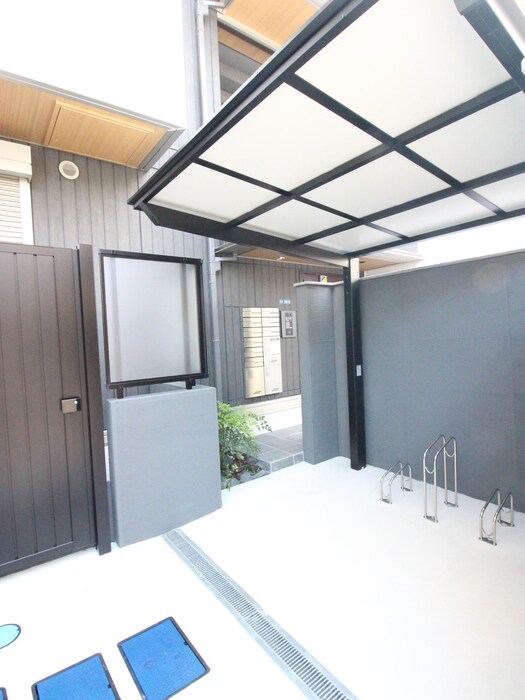 物件外観写真6　(駐輪場)
