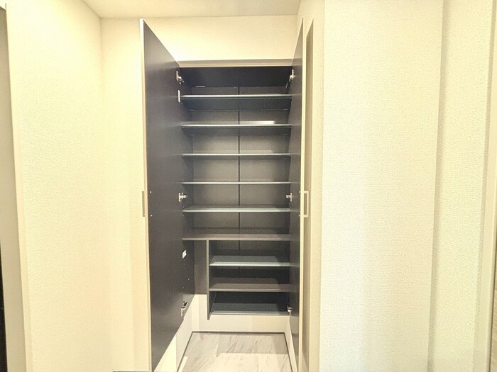 物件内観写真18　(靴箱)