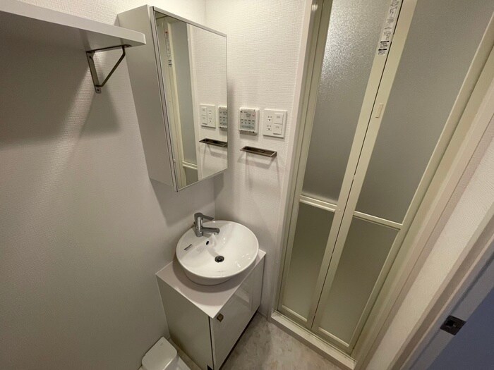 物件内観写真12　(洗面)