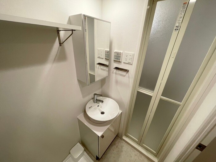 物件内観写真13　(洗面)