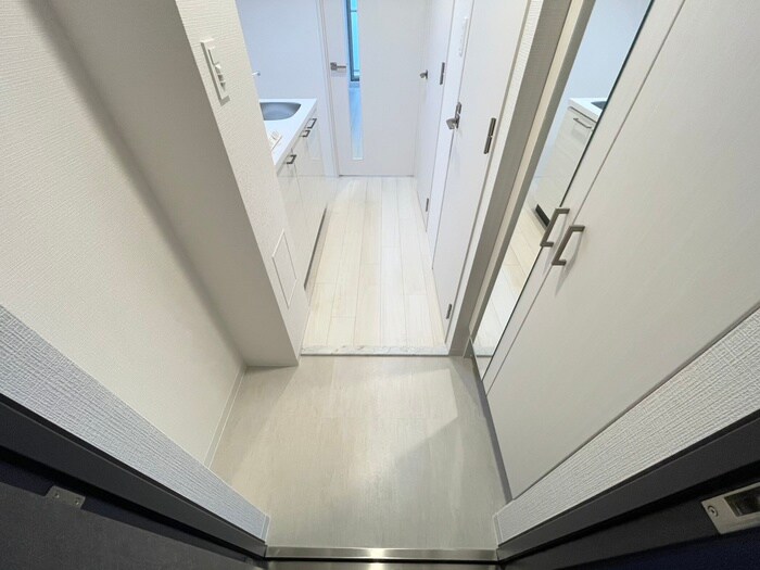 物件内観写真15　(玄関)