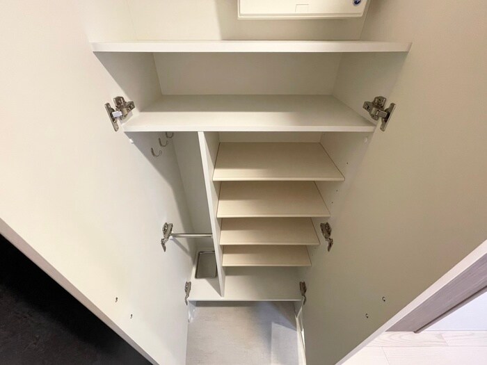 物件内観写真16　(靴箱)